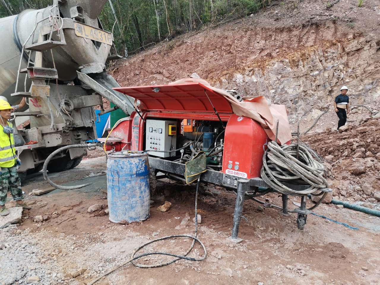 混凝土泵 濕噴機(jī) 濕噴臺(tái)車 混凝土泵 濕噴機(jī) 濕噴臺(tái)車